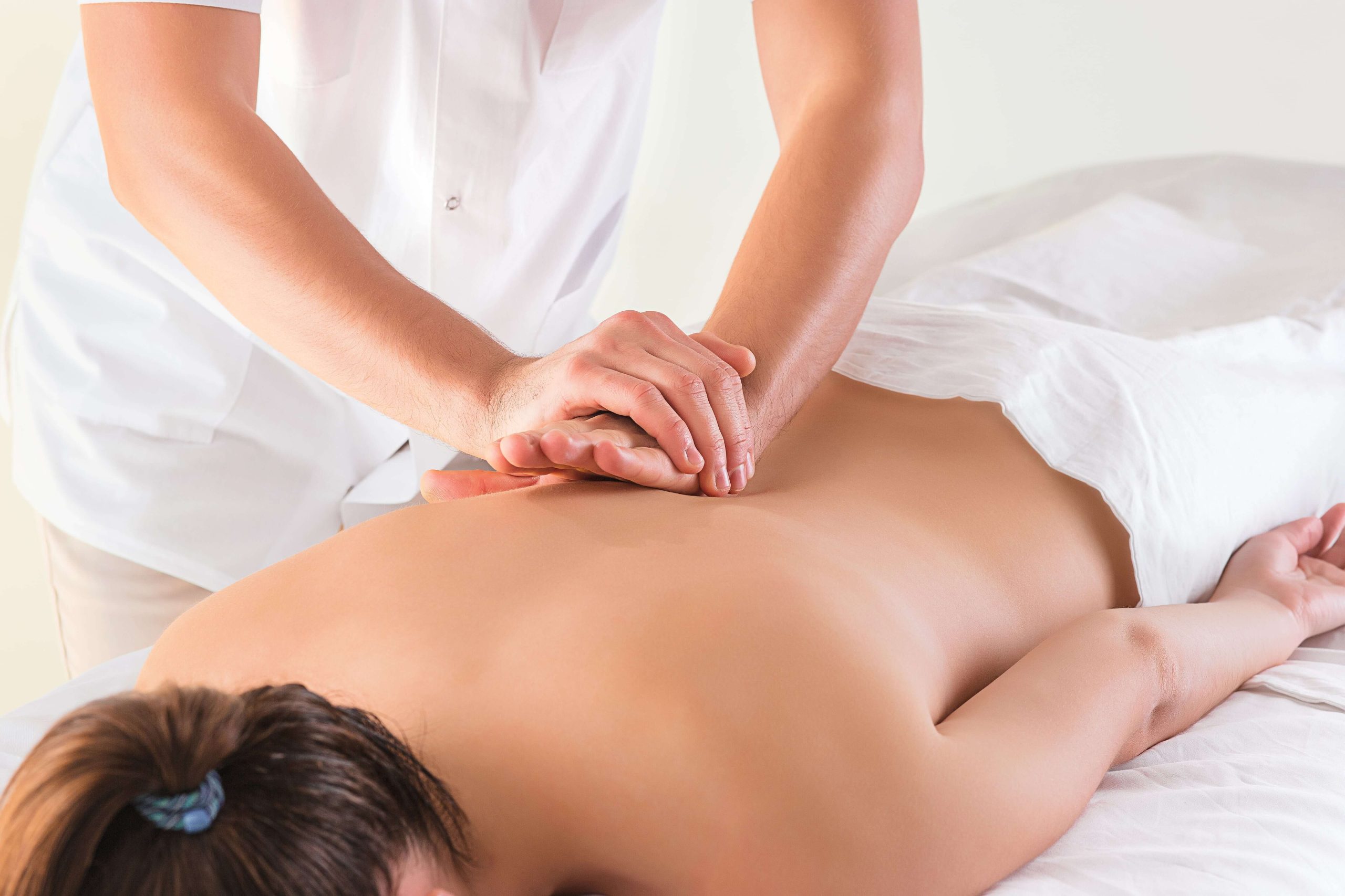 operatore tuinaista massaggio tuina medicina cinese